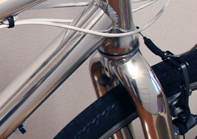 アルミフレームの自転車を鏡面仕上げするための５ステップ【CADENZA】｜自転車どろぬまっくす